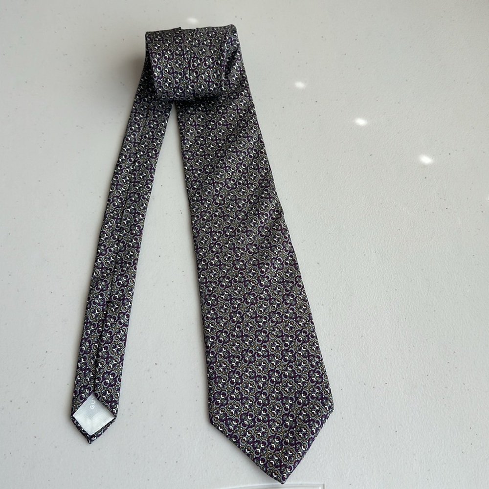 USA Made 100% Silk Guy Laroche Purple and Silver Men's Tie.